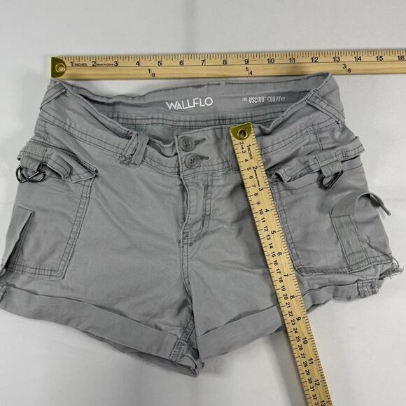 Wallflower Cury Fit Size 3 Cargo Mini Micro Low Rise Shorts - Picture 4 of 4